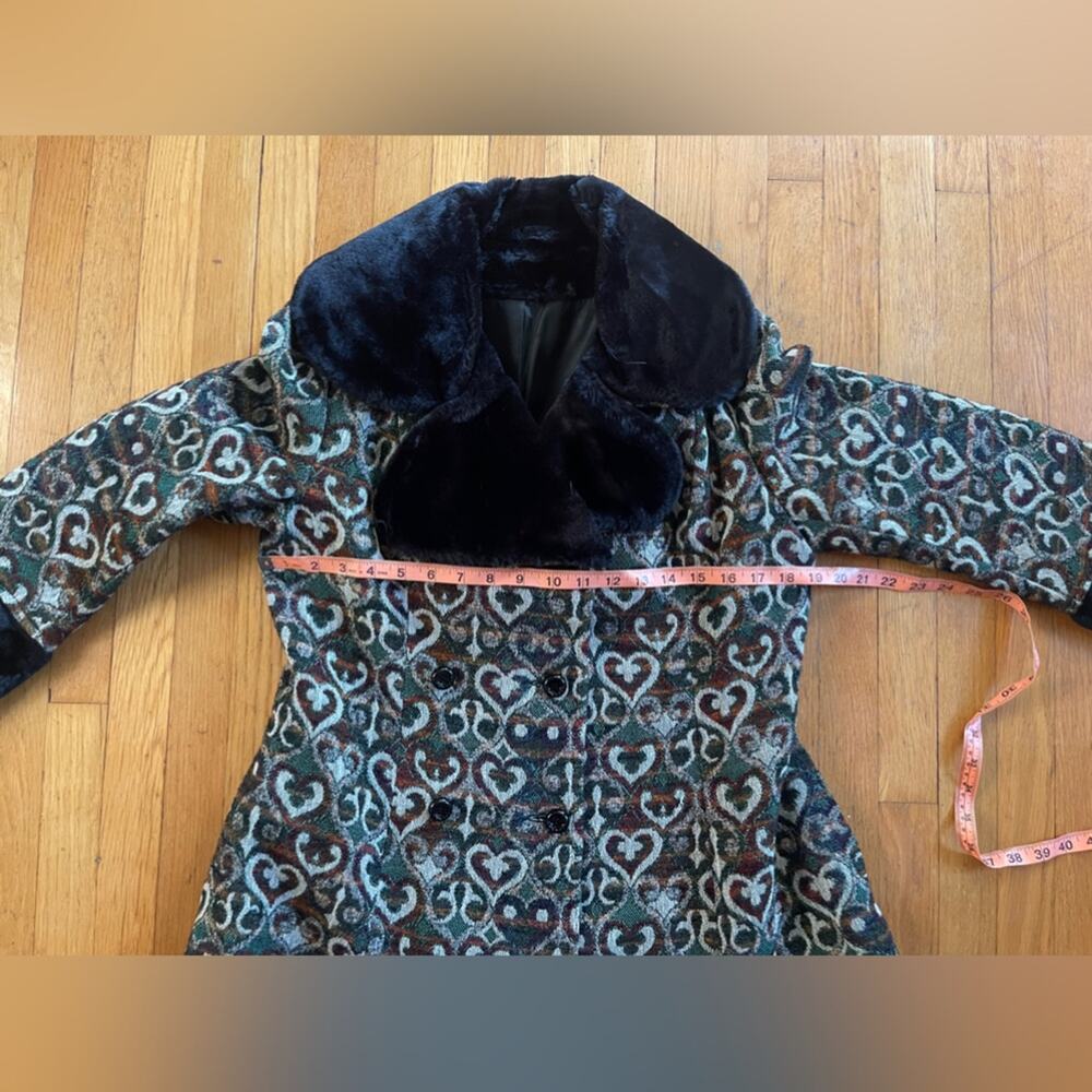 60s Vintage Tapestry Coat with Faux Fur Cuffs and Collar - Picture 9 of 10